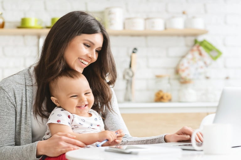 7 Online Income Ideas for Parents Who Need Flexibility